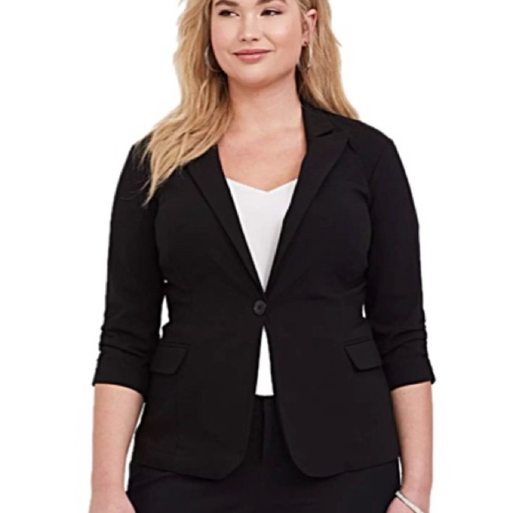 Torrid Black Studio Lexington Millennium Stretch Blazer Size 2X Ruched Sleeves